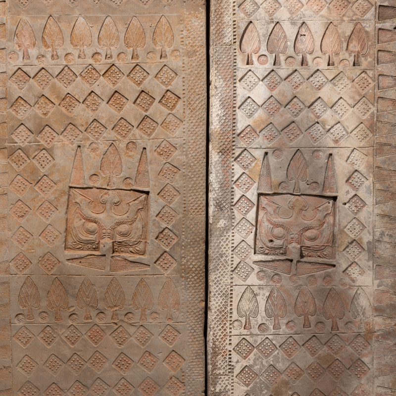 漢 铺首衔环空心磚墓門一对 | A Pair of Large Chinese Grey Tile Tomb Doors, Han Dynasty - 图4
