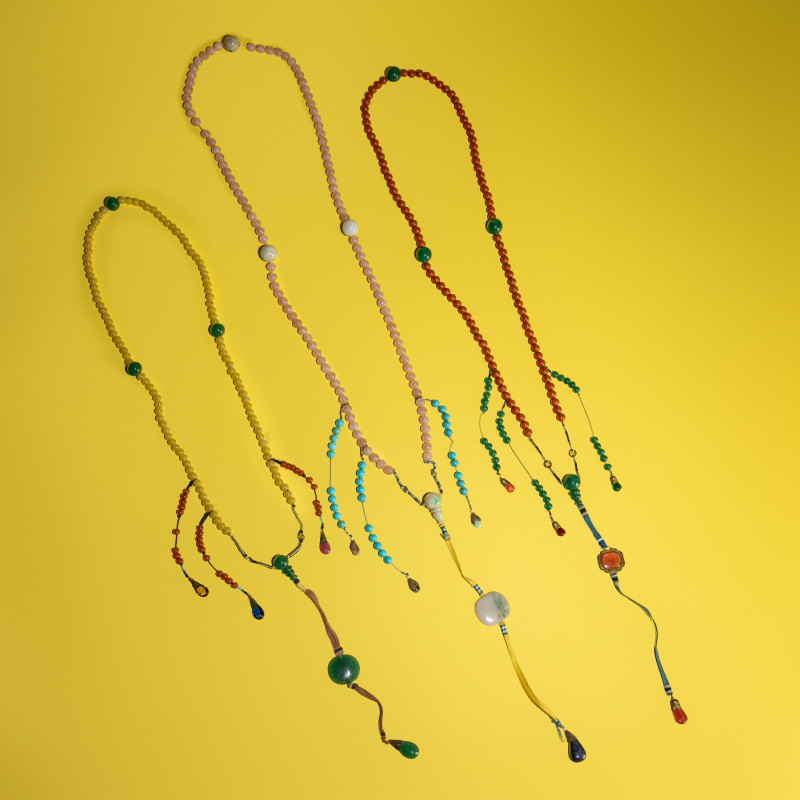 清晚期 水晶、料器朝珠三挂 | Three Chinese Court Necklaces, Chaozhu, Late 19th-Early 20th Century - 图2