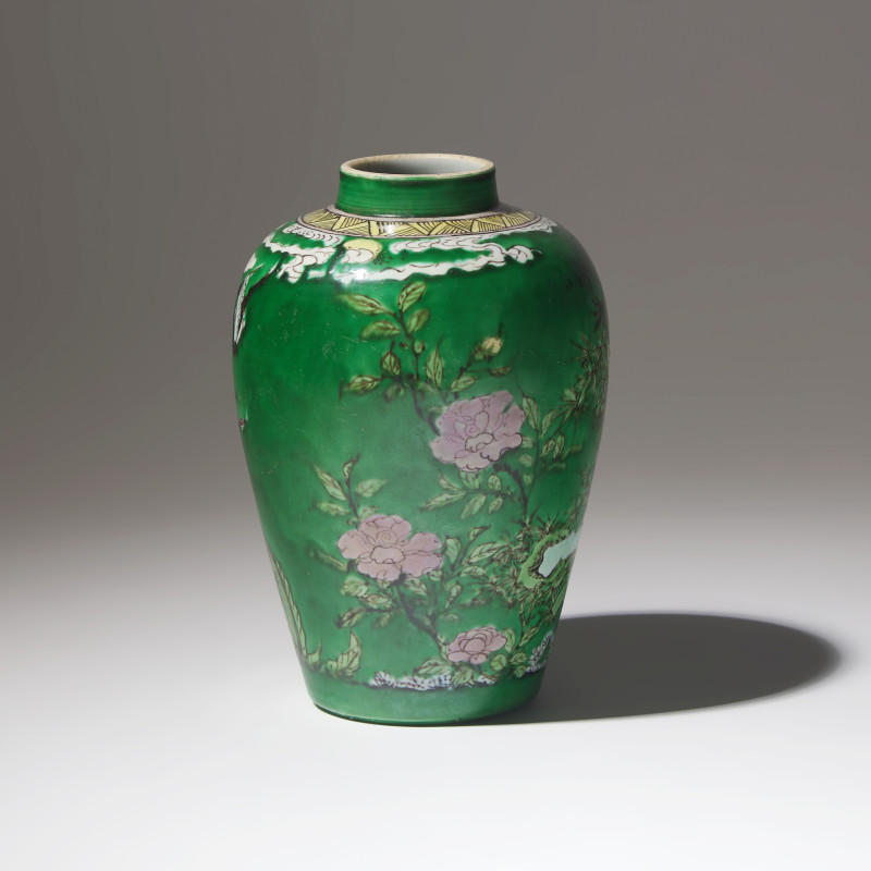 清康熙 綠彩繪花鳥竹石罐 | A Chinese Green Ground 'Birds and Bamboo' Porcelain Jar, Kangxi Period - 图3