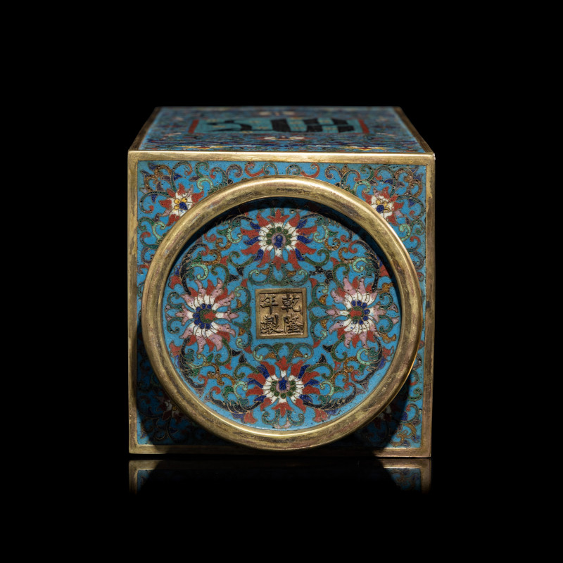 掐絲琺琅梵文琮瓶 | A Chinese Cloisonné Enamel 'Sanskrit' Cong Vase - 图5
