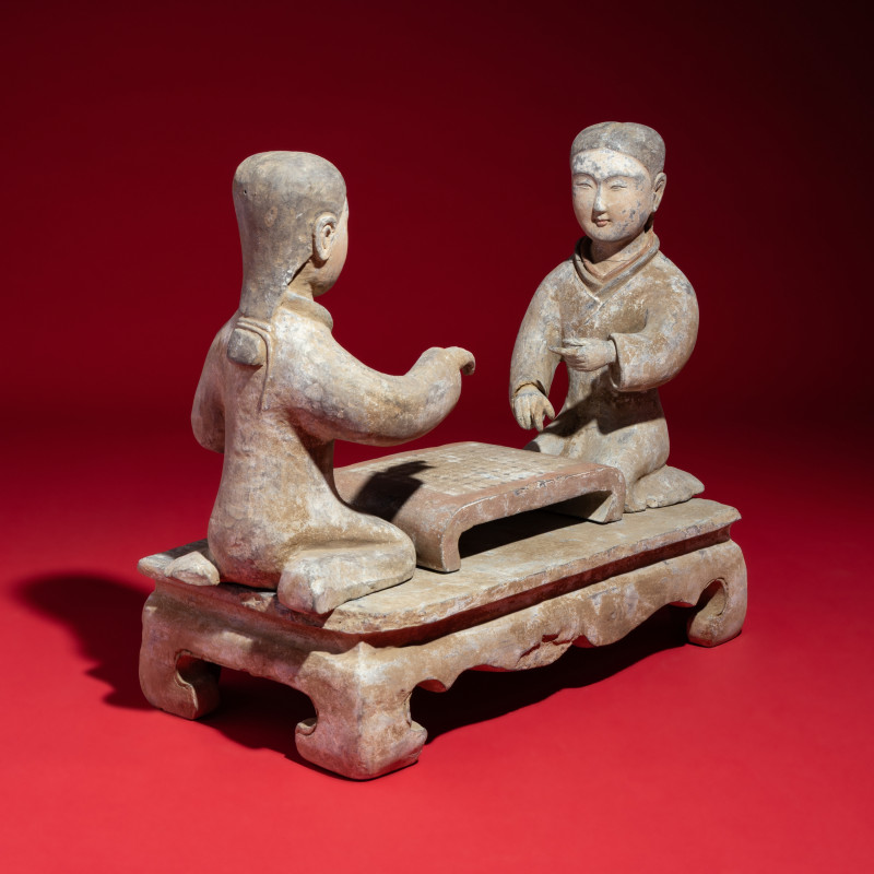 西漢 灰陶彩繪女對弈俑一組 | Two Chinese Painted Pottery Ladies Playing Liubo , Western Han Dynasty - 图2