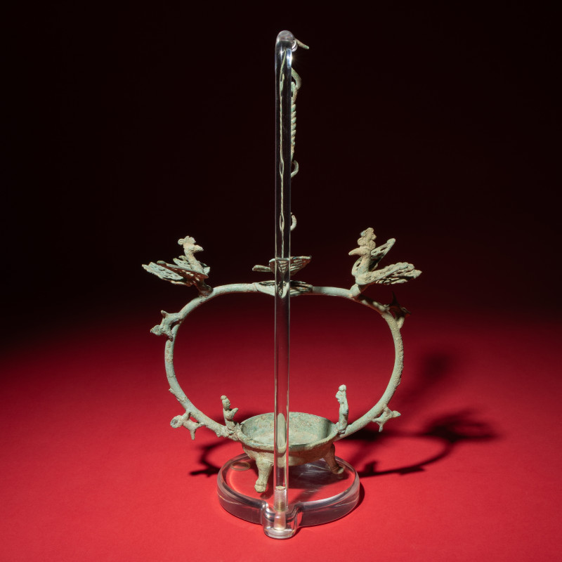 東漢 青銅龍鳳神人懸燈 | A Chinese Bronze 'Phoenix and Immortal' Hanging Oil Lamp, Eastern Han Dynasty - 图5