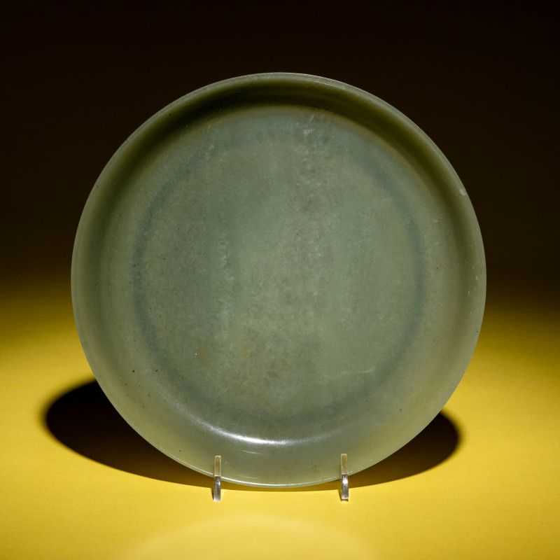 清晚期 青玉盤 | A Chinese Celadon Jade Dish, 19th Century