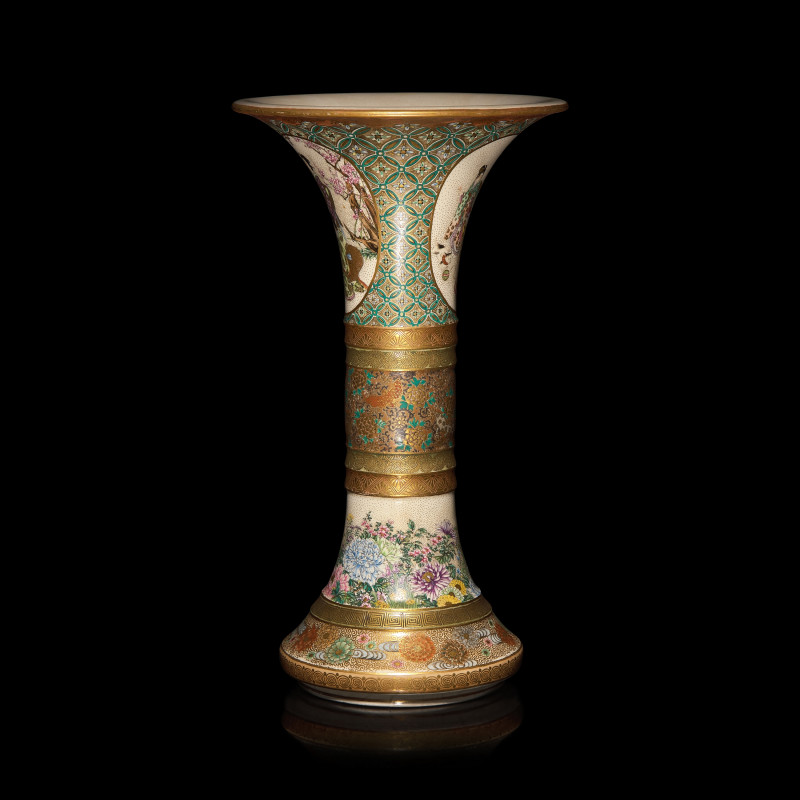 日本明治時代 錦光山造薩摩燒美人圖花觚 | A Japanese Satsuma-Type Trumpet Vase, Kinkozan Studios, Meiji Period - 图3