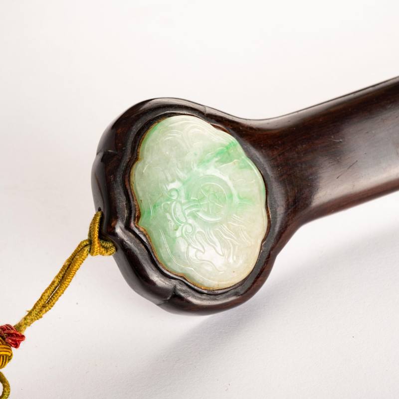    清 嵌翡翠紅木如意 - 图10