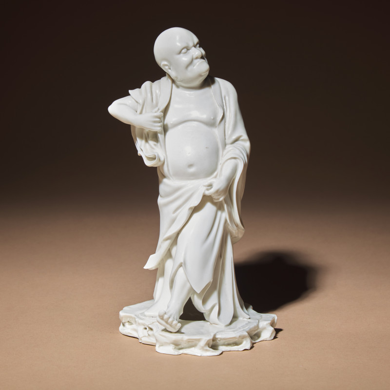 清 德化白瓷羅漢立像 | A Chinese Blanc-de-Chine Porcelain Standing Figure of a Luohan, Qing Dynasty - 图2