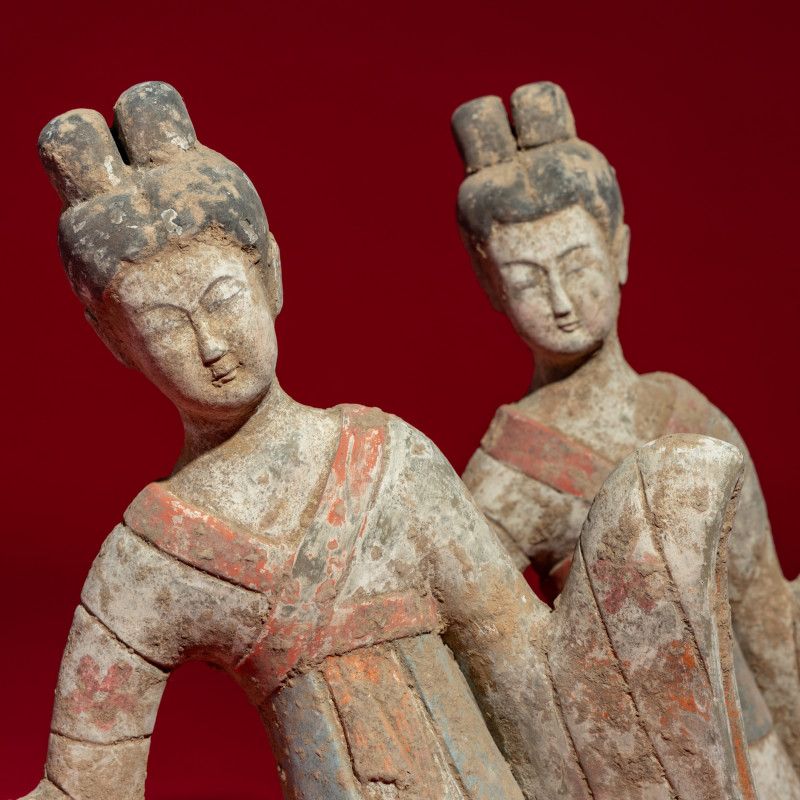 隋-唐 彩繪陶伎樂舞俑一組七件 | A Group of Seven Chinese Painted Pottery Figures of Musicians and Dancers, Sui-Tang Dynasty - 图6