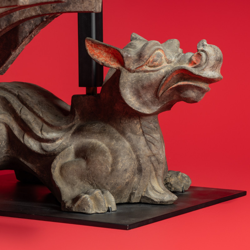 西漢 灰陶編磬一組連辟邪座 | A Rare Chinese Painted Earthenware Chimera and Chimes Set, Qing and Bixie, Western Han Dynasty - 图7
