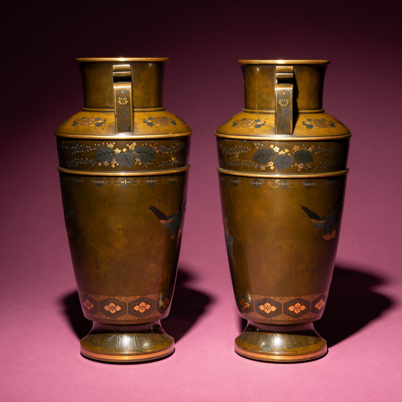 近代 日本金工鳳紋賞瓶一對 | A Pair of Japanese Bronze and Mixed Metal Vases, 20th Century - 图4