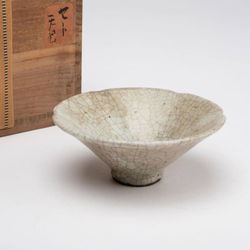    明 哥釉斗笠盞