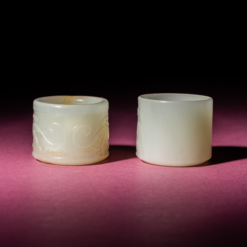 清中期 白玉刻動物紋扳指兩枚 | Two Chinese White Jade 'Animal' Archer's Rings, 18th Century - 图4