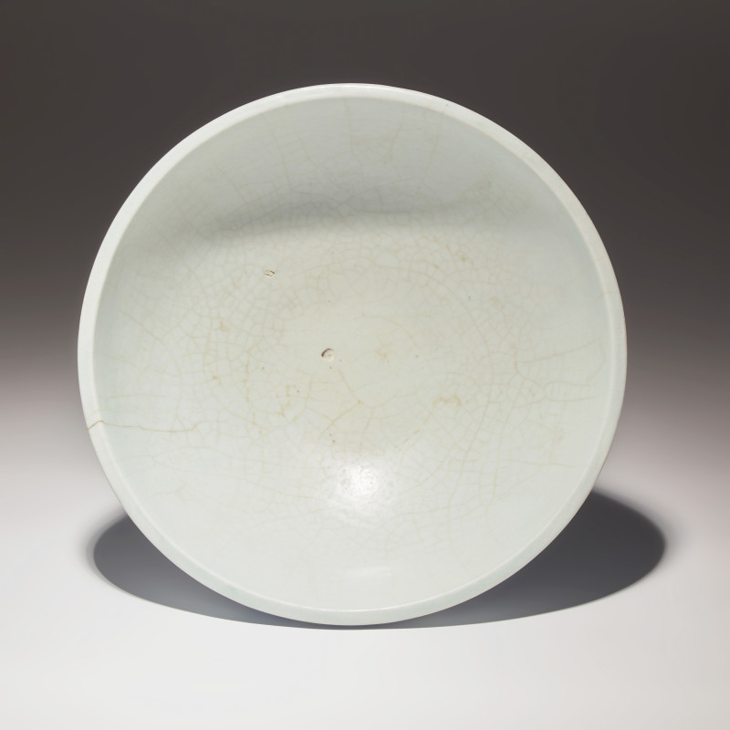 明宣德 青花折枝瑞果紋大骰子盌 | A Rare and Large Chinese Blue and White Porcelain 'Fruit and Flower' Bowl, Xuande Mark and Period - 图4