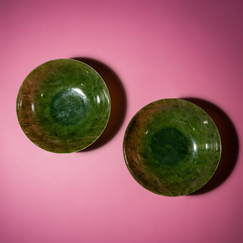 晚清-民國 碧玉碗一對 | A Pair of Chinese Spinach Jade Bowls, 19th-20th Century - 图4