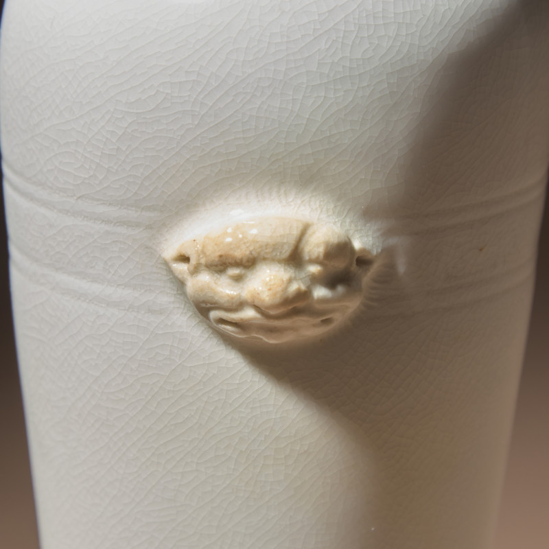 清早期 德化白瓷雙輔首耳弦紋筒瓶 | A Chinese Blanc-de-Chine Porcelain Sleeve Vase, 17th-18th Century - 图3