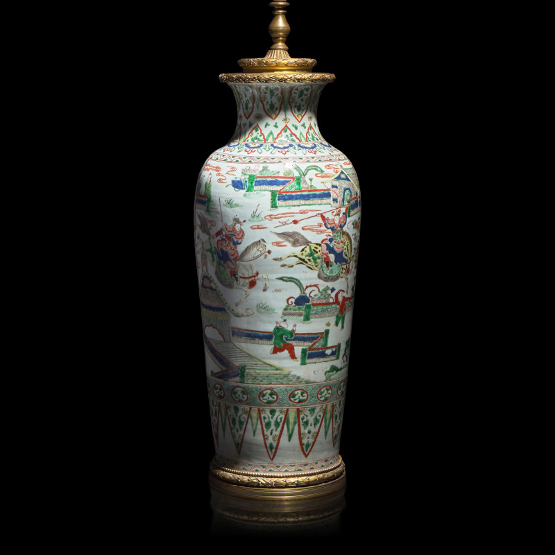 清康熙 五彩刀馬圖棒槌瓶 | A Large Chinese Famille Verte Vase, Kangxi Period