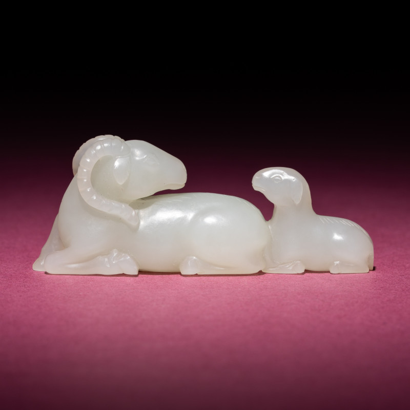 清中期 白玉雙羊把件 | A Chinese White Jade 'Rams' Group, 18th/19th Century