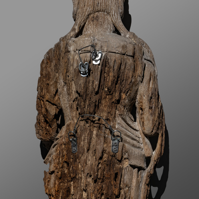 元或以後 木雕觀音像 | A Chinese Wood Carving of Guanyin Bodhisattva, Yuan Dynasty or Later - 图5