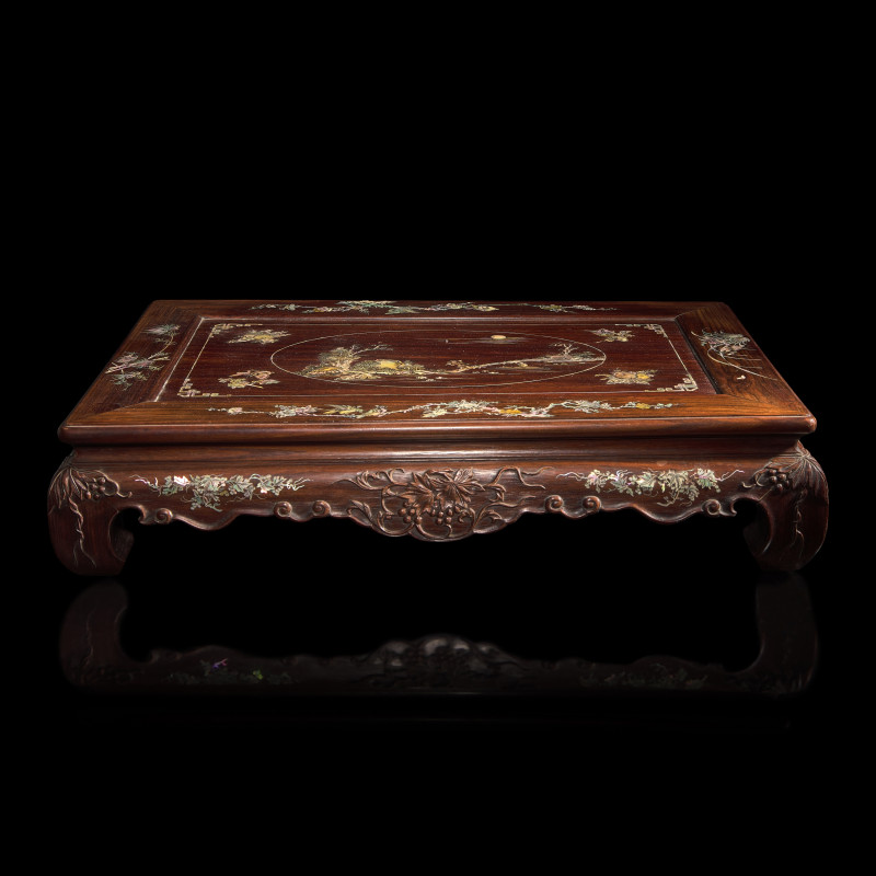 民國 硬木嵌螺鈿方座 | A Finely-Carved and Inlaid Hardwood Small Low Table, First Half of 20th Century - 图4