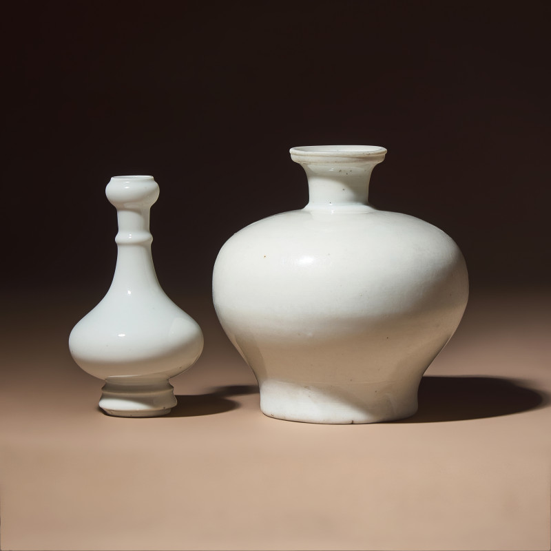 清早期 德化白瓷瓶兩件 | Two Chinese Blanc-de-Chine Porcelain Vases, 17th-18th Century - 图2