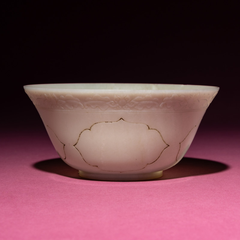 清中期 白玉刻花碗 | A Chinese Carved White Jade ‘Floral’ Bowl, 18th Century - 图3