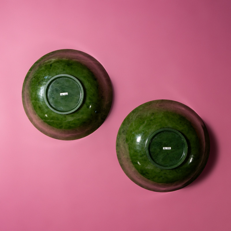 晚清-民國 碧玉碗一對 | A Pair of Chinese Spinach Jade Bowls, 19th-20th Century - 图5