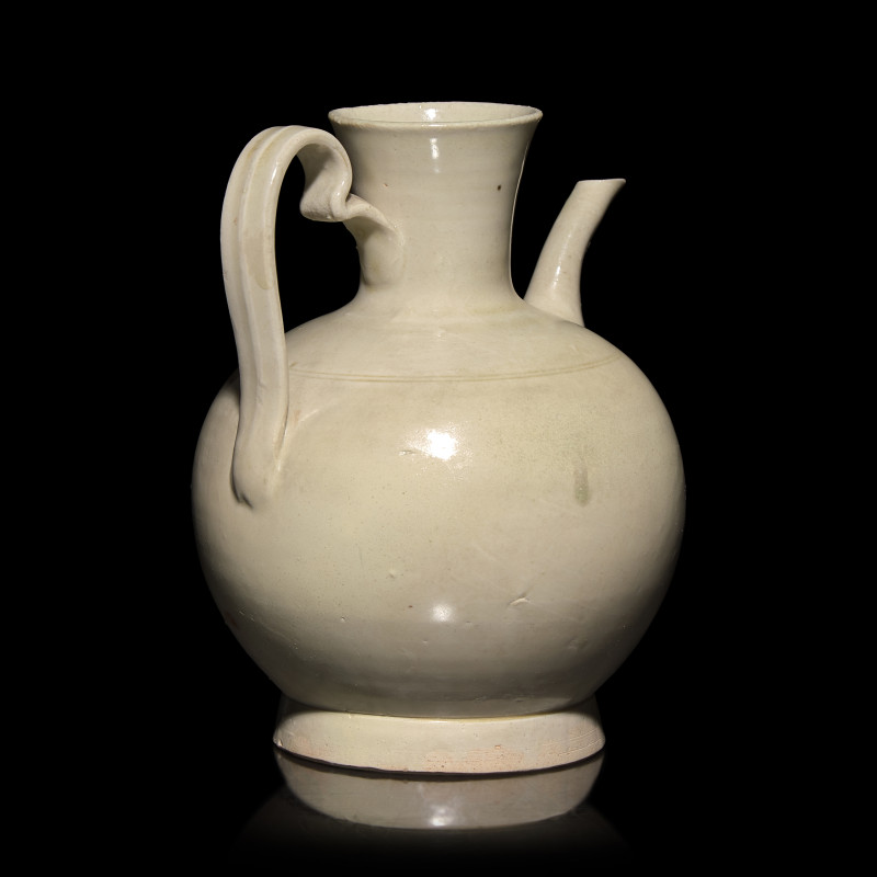 北宋 仿定窯白釉執壺 | A Chinese Ding-Type White Glazed Ewer, Northern Song Dynasty - 图3