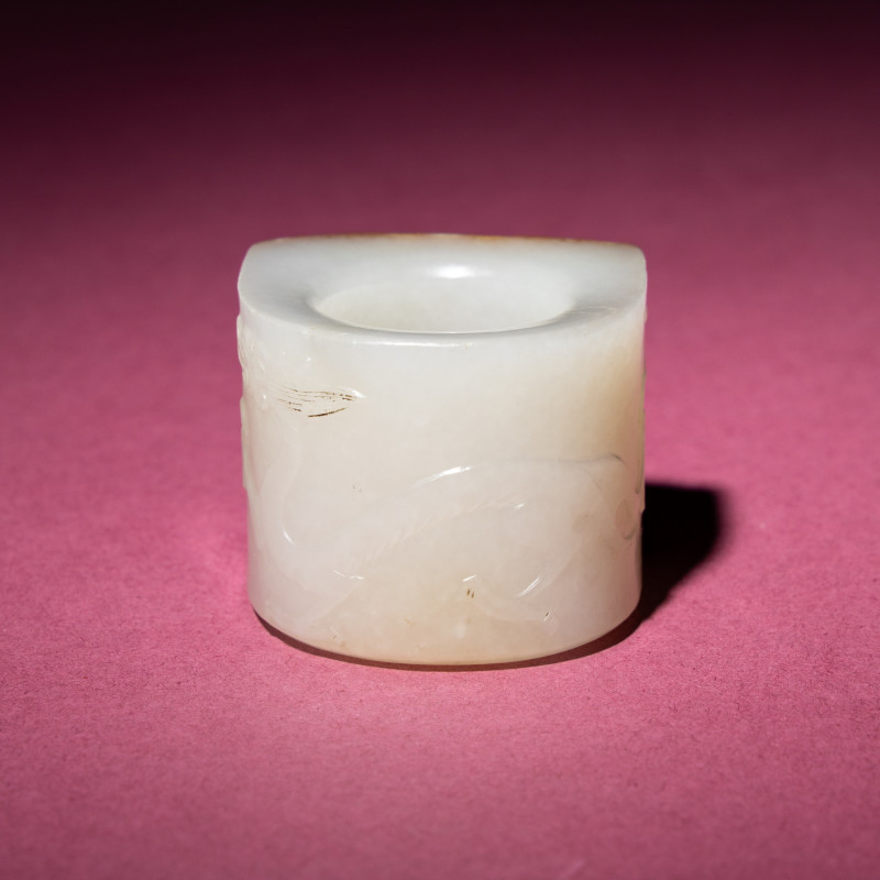 清中期 白玉留皮饕餮螭龍紋扳指 | A Chinese Russet and White Jade 'Taotie and Chilong' Archer's Ring, 18th Century - 图6