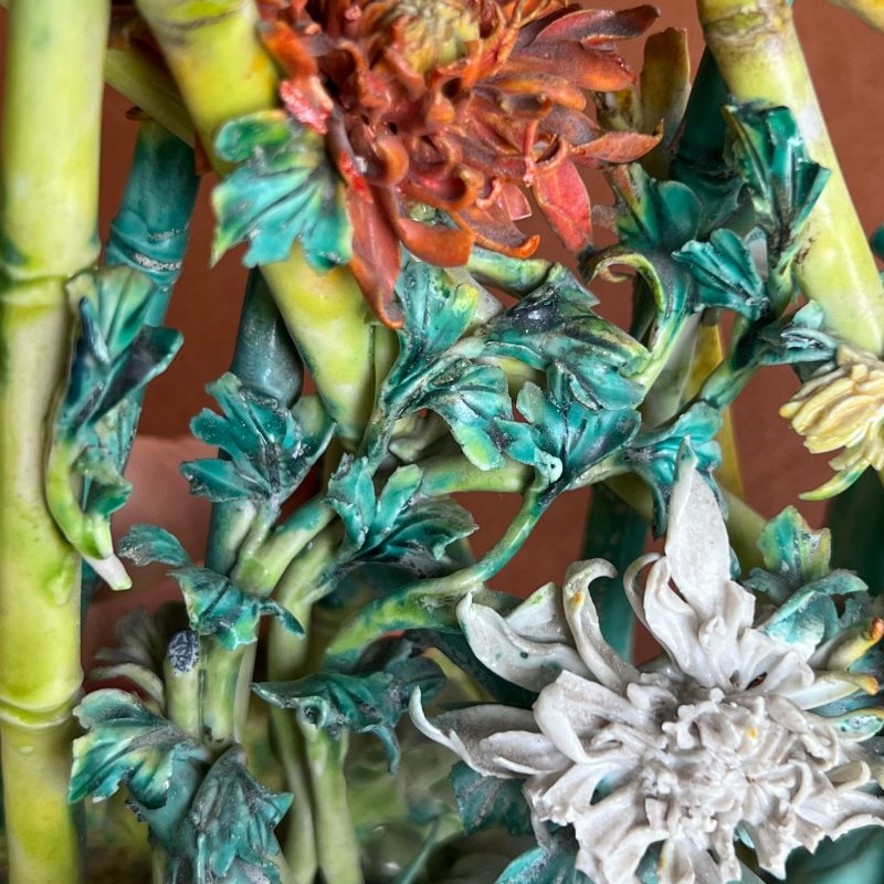 清 粉彩捏塑竹篱秋菊摆件 - 图38