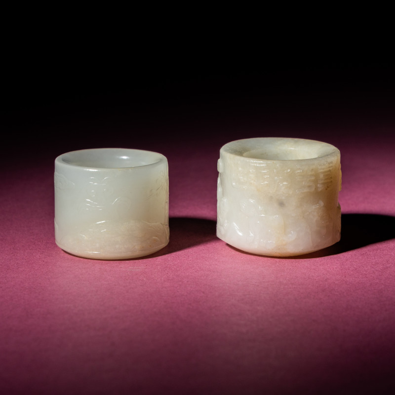 清中期 白玉扳指兩枚 | Two Chinese White Jade Carved and Inscribed Archer's Rings, 18th/19th Century - 图3