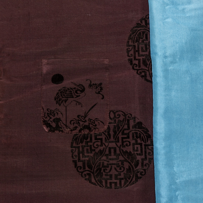 清晚期 醬地漳絨團壽紋袍 | A Chinese Dark Brown Cut Velvet Robe, 20th Century - 图3