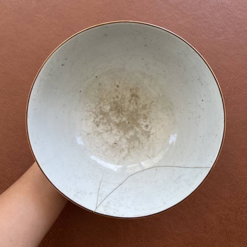 清顺治 “冶园雅制”款暗刻缠枝花开光青花山水人物诗文碗 - 图26