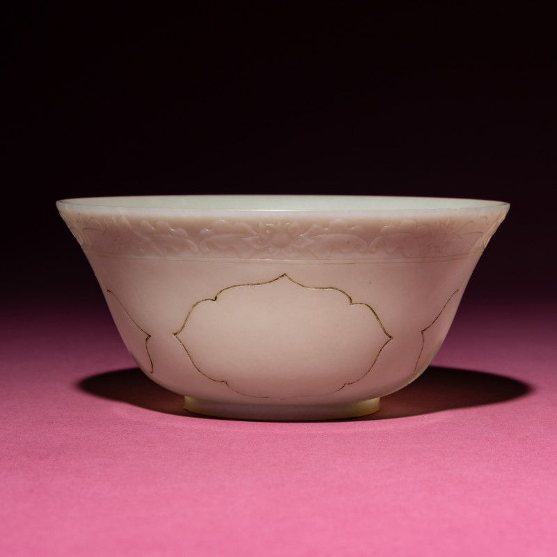 清中期 白玉刻花碗 | A Chinese Carved White Jade ‘Floral’ Bowl, 18th Century - 图4