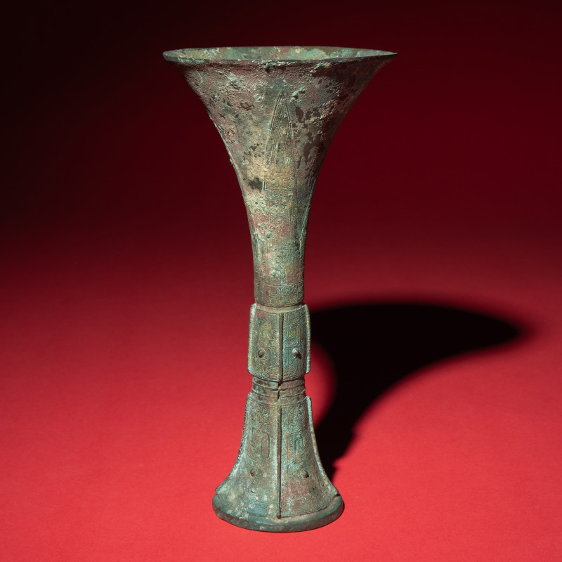 商 青銅觚 | A Chinese Archaic Bronze Gu Vessel, Shang Dynasty