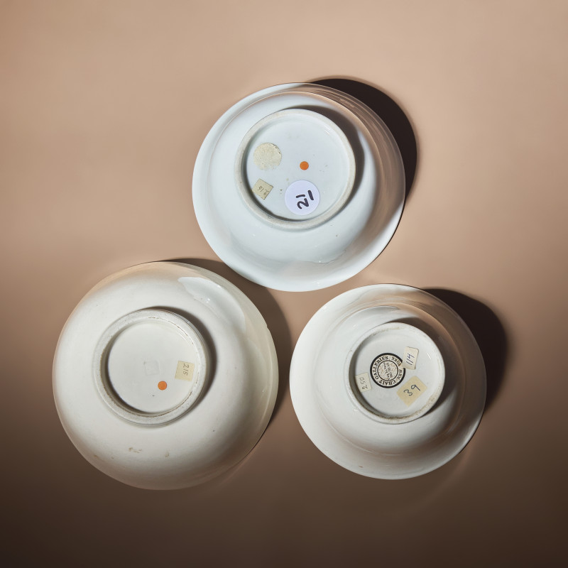 清早中期 德化白瓷碗三隻 | Three Chinese Blanc-de-Chine Porcelain Bowls, 17th-18th Century - 图3