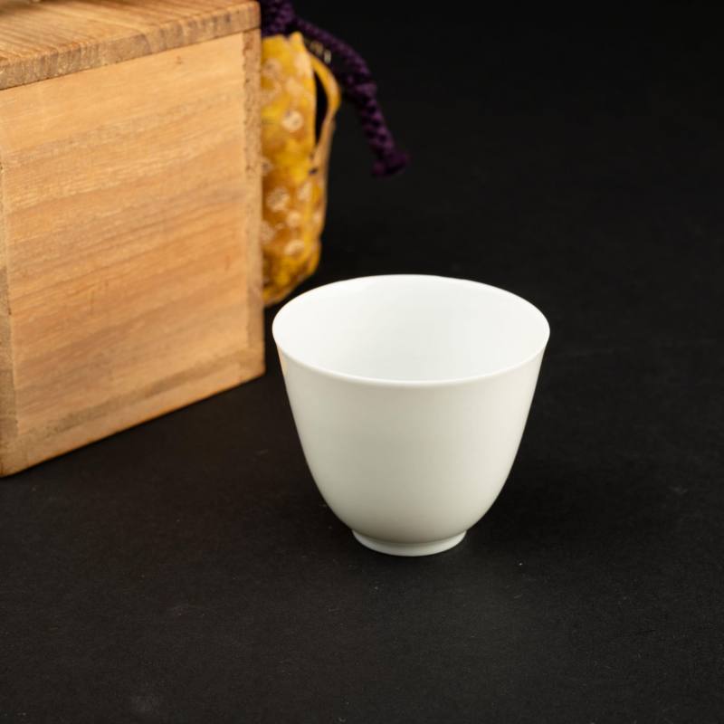    大明成化款白釉杯 - 图1