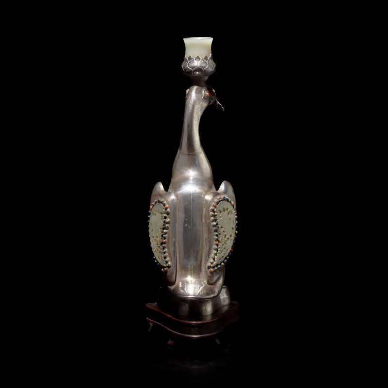 晚清-民國 銀鑲玉嵌寳鴨形燭臺 | A Chinese Jade and Hardstone Inset Silver 'Duck' Candle Holder, Late 19th-Early 20th Century - 图3