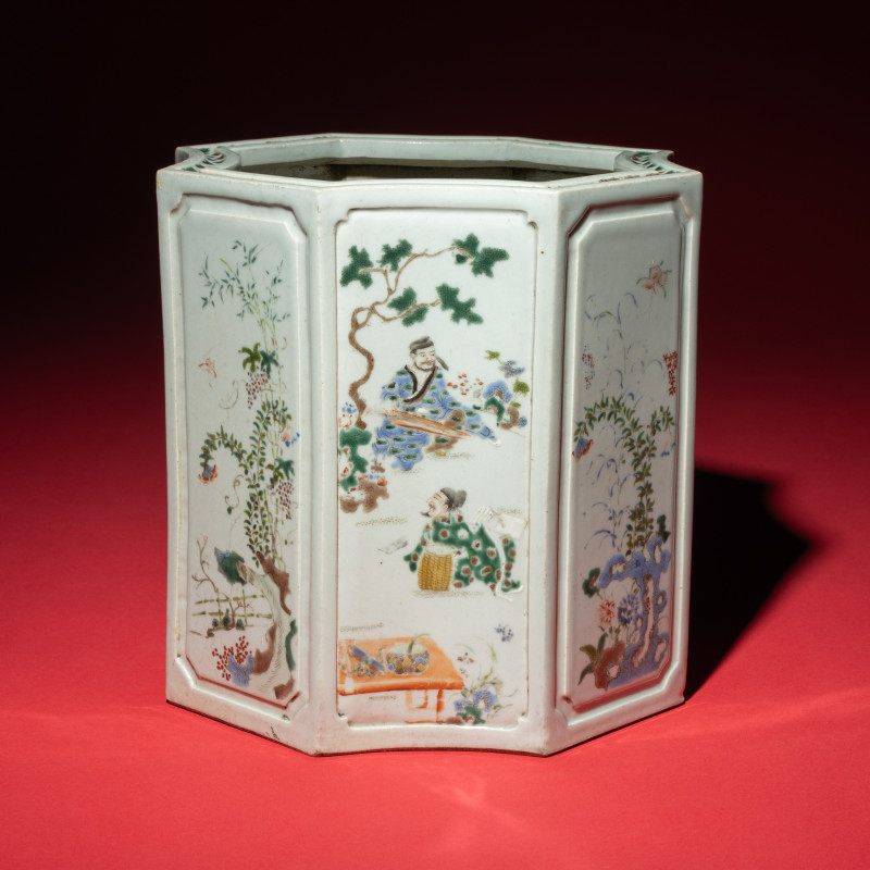 清晚期 粉彩八仙圖八方大筆筒 | A Large Famille Rose 'Figures' Octagonal Porcelain Brushpot, 19th Century