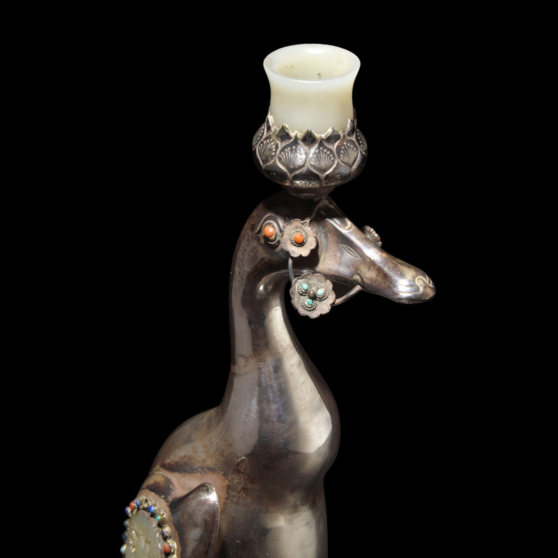 晚清-民國 銀鑲玉嵌寳鴨形燭臺 | A Chinese Jade and Hardstone Inset Silver 'Duck' Candle Holder, Late 19th-Early 20th Century - 图4