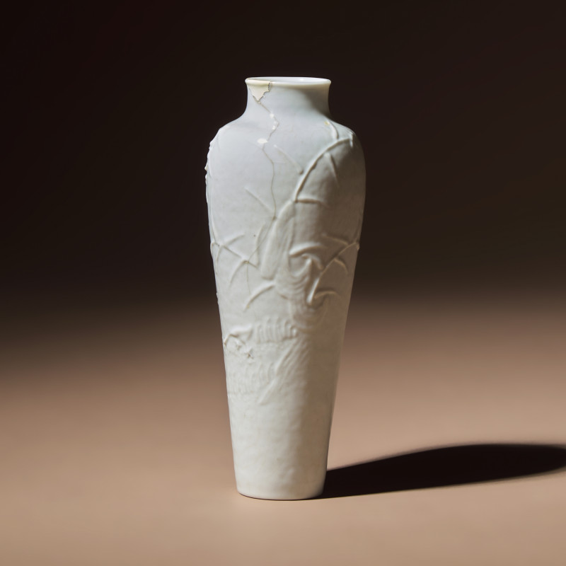 清中期 德化白瓷瓶三件 | Three Chinese White Glazed Porcelain Vases, Mid Qing Dynasty - 图3