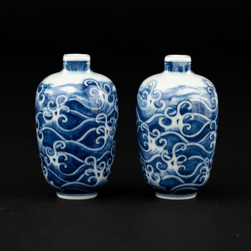    清雍正 青花海水賞瓶一對 - 图4