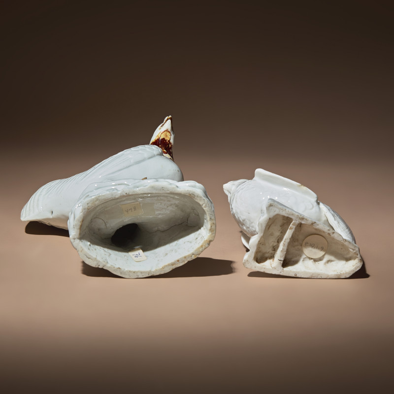清中期 德化白瓷雄鷄兩隻 | Two Chinese Blanc-de-Chine Porcelain Figures of Cockerels, 18th/19th Century - 图4