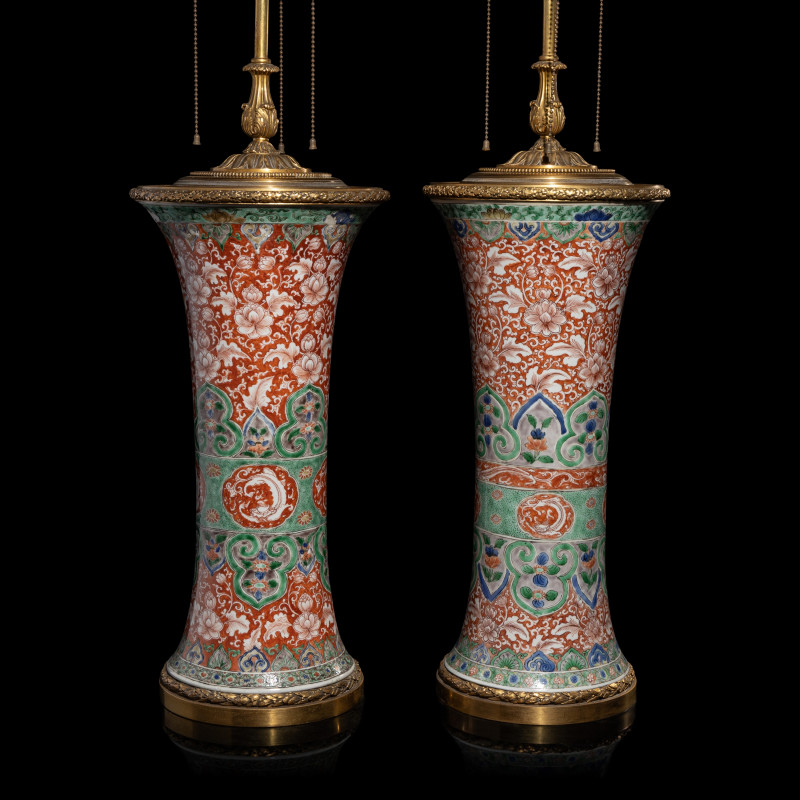 清中期 五彩纏枝花卉紋觚一對 | An Associated Pair of Chinese Famille Verte 'Flowers' Porcelain Gu Vases, 18th/19th Century
