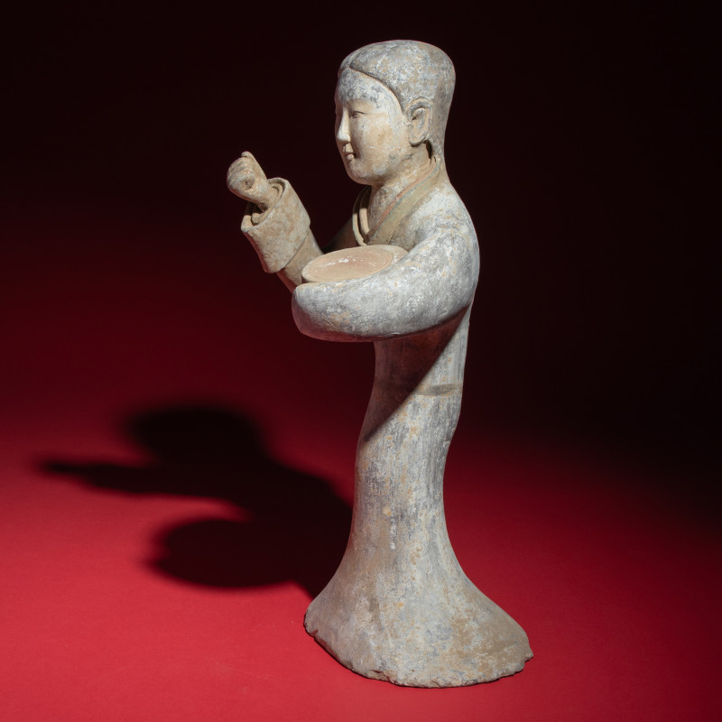 漢 大型灰陶彩繪女鼓手 | A Large Chinese Painted Pottery Lady with Drum, Han Dynasty - 图5