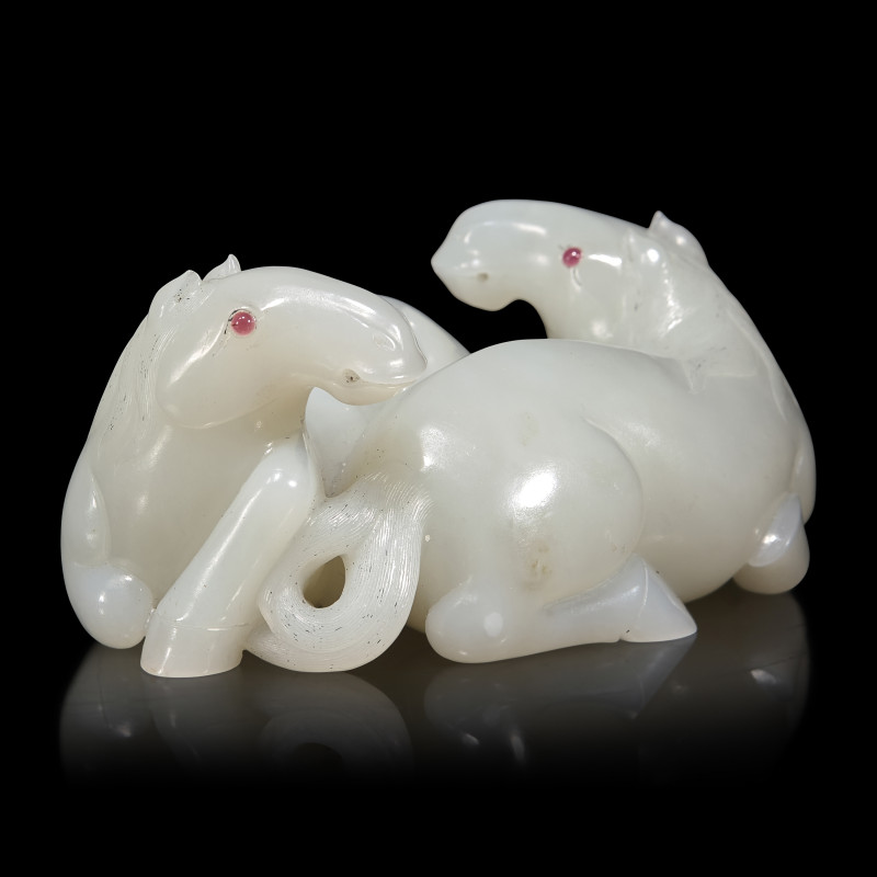 清晚期 白玉雙馬擺件 | A Chinese White Jade Carving of Double Horses, 19th Century