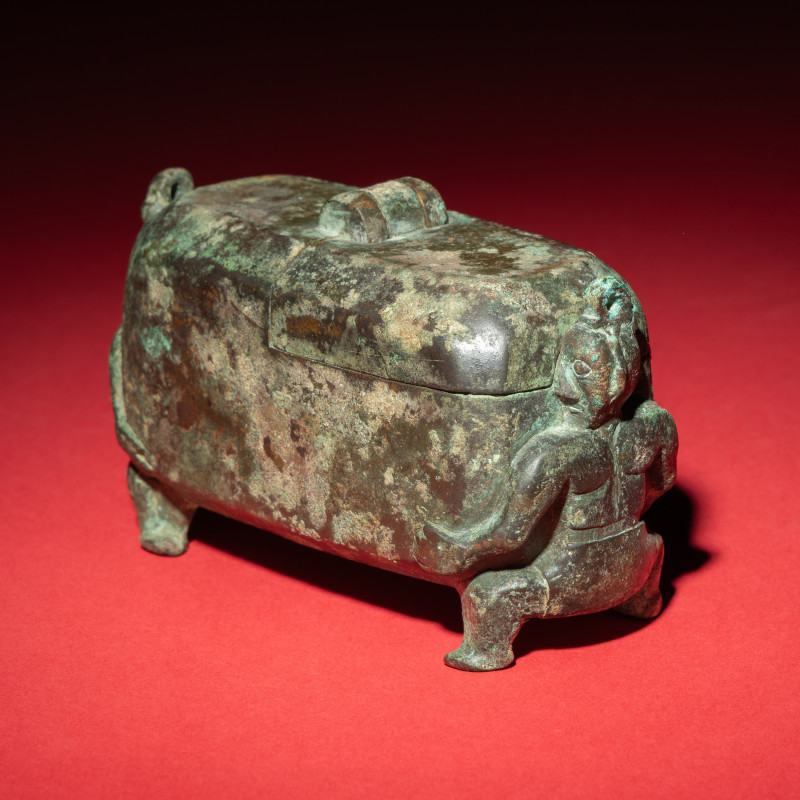 西漢 青銅神人油燈 | A Chinese Bronze 'Figural' Oil Lamp, Western Han Dynasty - 图3