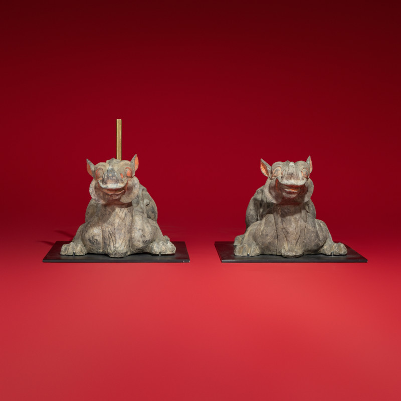 西漢 灰陶編磬一組連辟邪座 | A Rare Chinese Painted Earthenware Chimera and Chimes Set, Qing and Bixie, Western Han Dynasty - 图11