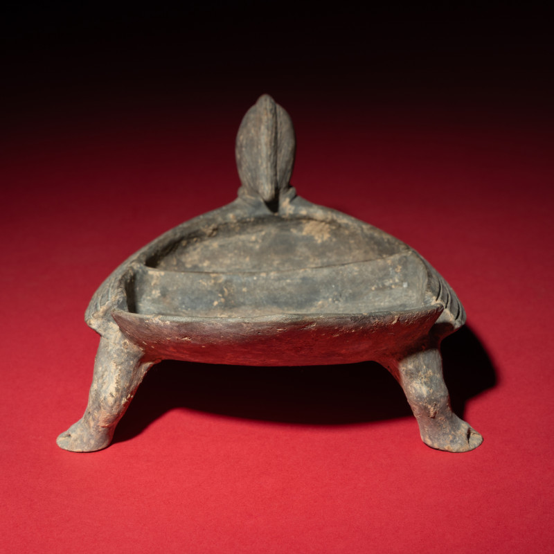 六朝 灰陶鴛鴦硯 | A Chinese Grey Pottery Mandarin Duck-Form Inkstone, Six Dynasties - 图4