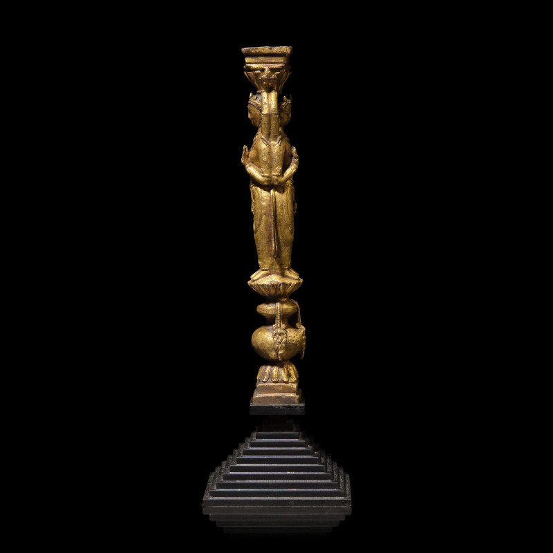 十四-十五世紀早期 丹薩替寺銅鎏金雙面塔柱 | A Tibetan Gilt Copper Alloy Double-Sided Stupa Column Support, Densatil Monastery, 14th/Early 15th Century - 图2