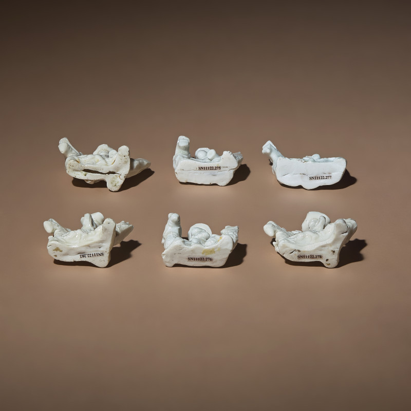 清早期 德化白瓷塑人像哨六件 | Six Chinese Blanc-de-Chine Porcelain Figural Group-Form Whistles, Late 17th-18th Century - 图3