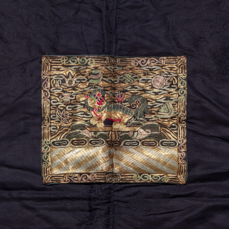 清晚期 石青地四品武官冬補服 | A Chinese Dark Blue Silk Fur Lined Official's Robe, Bufu , Late Qing Dynasty - 图9